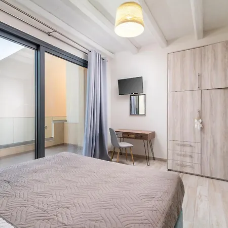 Elmara Luxury 2 - Next To The *