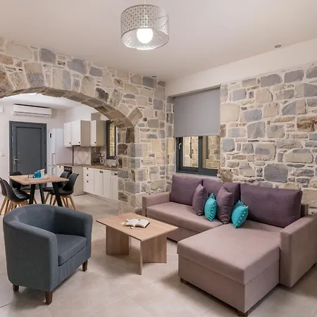Elmara Luxury 2 - Next To The Kokkinos Pirgos (Heraklion)